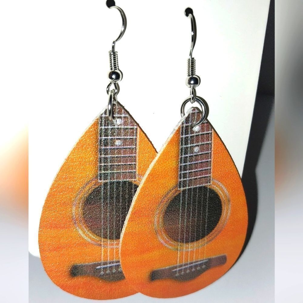 Hand crafted dangle earrings - Picture 7 of 7